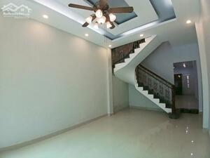 Nhà 1T1L mặt tiền kinh doanh đường 475, Phước Long B, Quận 9, DT 100m²/7.2 tỷ.