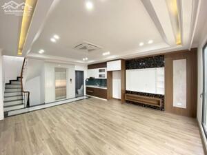 NHÀ 6 TẦNG, THANG MÁY, NỘI THẤT XỊN, Ở SƯỚNG, SÁT PHỐ, VỈA HÈ, Ô TÔ TRÁNH PHỐ ĐỖ QUANG.