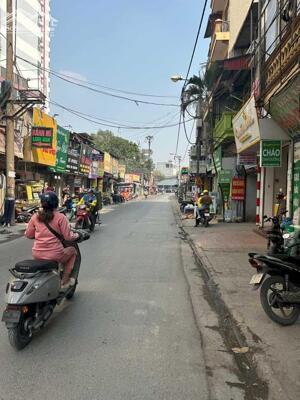 Bán Nhà Định Công, Hoàng Mai ở luôn 40m2, 4 tầng, SĐCC, chỉ hơn 6 tỷ. Lh: 0965789916