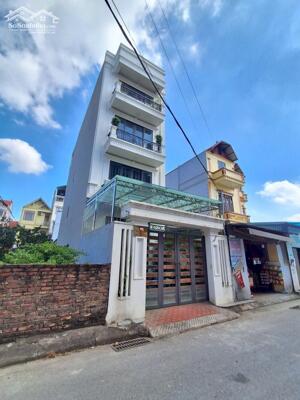 Bán nhà Bát Khối,Cự Khối 5 tầng,90m,mt5m oto tránh nhỉnh 16 tỷ