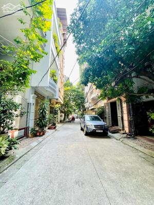 Bán nhà phố Lạc Trung, Hai Bà Trưng 73m, 4 tầng, mt 4.5m. Giá: 28.5 tỷ. LH: 0937158386