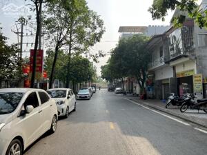 Chị gái cần bán gấp mảnh đất thổ cư mặt đường ô tô tránh có vỉa hè trên ngõ 195 Phúc Lợi, Long Biên