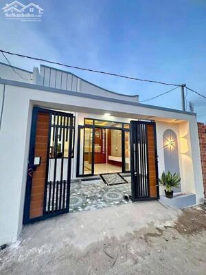 Nhà cấp 4 ngoan xinh yêu nằm ở cuối đường Huỳnh Văn Nghệ nối dài