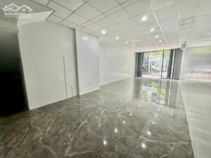 Cho thuê sàn văn phòng tầng 1 80m2 tại Vinhomes Marina