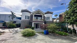 Bán biệt thự sân vườn, diện tích đất lớn giá rẻ nhất Dĩ An Bình Dương