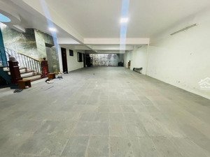 bán nhà mp trúc bạch đoạn đẹp đường to. dt 128m. mt 6,5. 6 tầng giá 69 ty