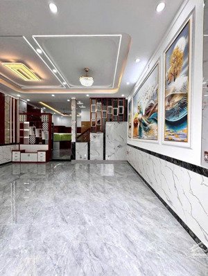 bán nhà lầu mới xây, thiết kế hiện đại , sang trọng, gần tttm aeon đang xây dựng