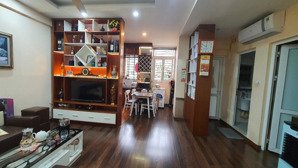 chính chủ cần bán gấp căn hộ b10 nam trung yên 65m2 2pn. tầng trung view đẹp. giá công khai 4,73 tỷ