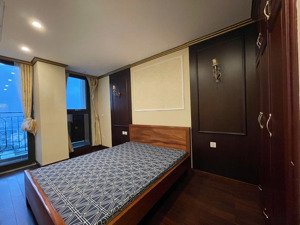 chủ nhà gửi bán căn 102m2 tầng cao view công viên thoáng mát