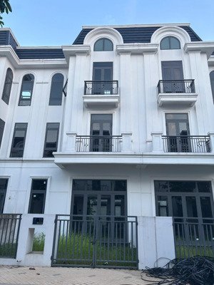 bán nhanh lk 120m2 xây 5 tầng đường 15m kdt crown villas trung tâm tp thái nguyên giá hơn 6 tỷ