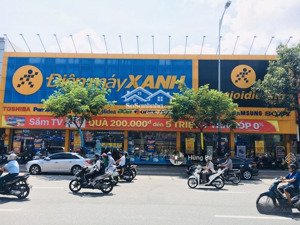 vị trí đẹp ! bán nhà mặt tiền cộng hòa - dt: 27 x 39m - cấp 4 - hđt: 350 triệu. giá 180 tỷ