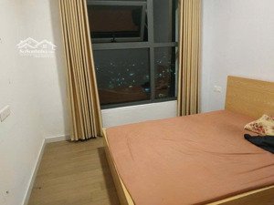 cần bán căn 2 ngủ toà a tầng 18 giá 3.2 tỷ bao phí lh 