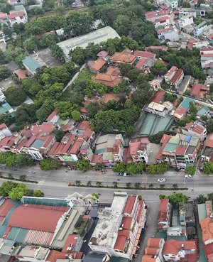 bán đất trung tâm thị xã sơn tây 50m2. 1 bước ra đường lớn