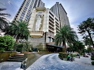 chính chủ bán căn 146m2 giá tốt nhất tại d''. le roi soleil, tầng trung view hồ tây. lh 