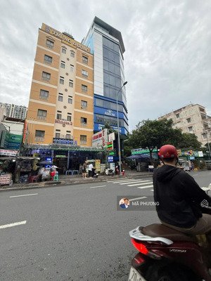 bán nhà mt nguyễn chí thanh , ngang 8m, giá tốt