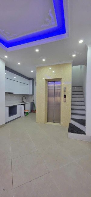 nhà đẹp phú lương 5 tầng thang máy giá 7 tỷ (có thương lượng) ô tô đỗ cửa