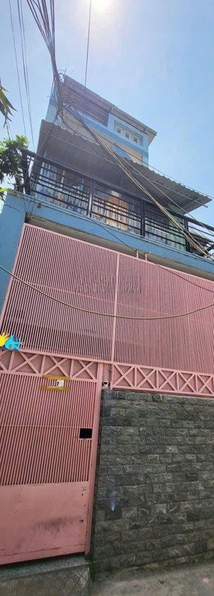 xe hơi tới cửa - 63m2 x 4 tầng
240m2 dtsd 5p ngủ lớn
100m2 ra mt ngang 4,5 nở hậu (4,7.x 14)