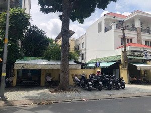 bán nhà mặt tiền quận 10 diện tích ngang lớn 14.5m x 23m, công nhận 300m2, giá bán 88 tỷ