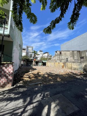 bán lô đất 2 mặt tiền ngang hơn 10m ngay nguyễn văn thoại, cách biển chỉ 500m, giá đầu tư cực tốt