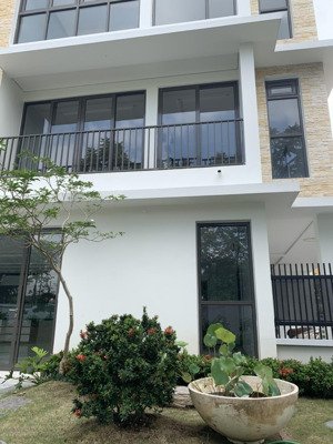 cho thuê biệt thự 4pn, 5wc, 244m2, giá cực chất tại kđt mới arden park, cổ linh, long biên, hà nội