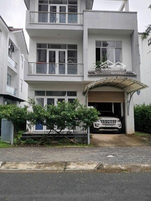 cần bán biệt thự compound louis garden 3 tầng 307m2