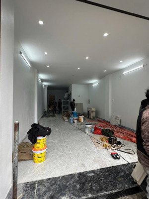 cho thuê nhà mặt phố bạch mai, dt 65m2x2 tầng, mt 5m, giá 40tr, lh tùng 