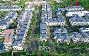 chính chủ bán gấp nhà phố verosa park, diện tích siêu lớn 350m2, cạnh hồ bơi, công viên