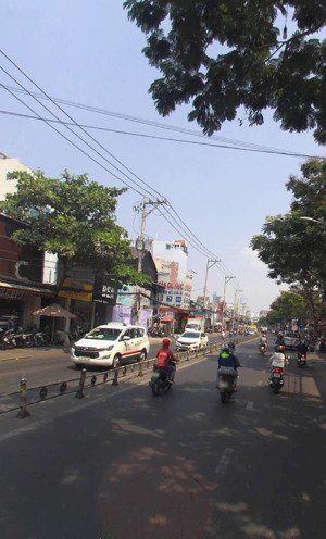 chính chủ cần bán nhà đẹp 260m2- nguyễn thị thập cạnh phú mỹ hưng- view sân vườn thoáng mát