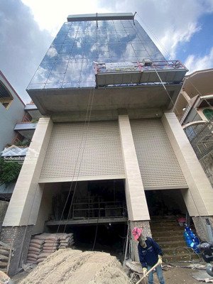 bán toà building 10 tầng khu phố giải phóng, trần đại nghĩa. dt: 380m2 x 10 tầng, mt: 10m. 145 tỷ