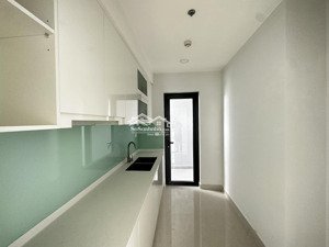 chính chủ cần bán căn góc 70m2 tầng 15 giá 5.1 tỷ bao thuế phí nhà mới 100%