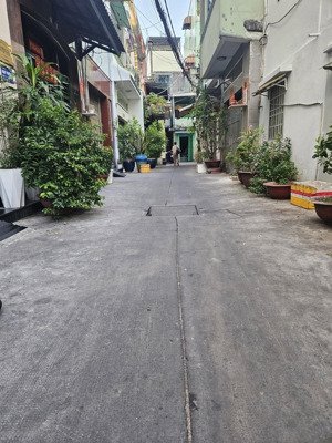 khu an bình q5 - hẻm 4m5 - 5 tầng - có thang máy - 4m x 17m - cách mt 50m