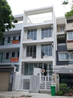 cho thuê văn phòng quận 2, giá 50 triệu, 4 tầng, 132m2 (6x22m), có hầm & thang máy