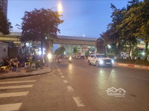 siêu hiếm nhà mặt phố hà đông 40m2 x 4 tầng kinh doanh thoải mái nhỉnh 15 tỷ