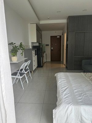 cho thuê cc masteri millennium, 12 triệu, 35m2, view đẹp ở q4, hcm