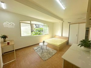 cho thuê chdv 30m2 full nội thất đường nguyễn hữu cảnh gần ngã tư hành xanh và đh hutech, uef