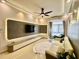 cần bán nhanh căn hộ sky garden - phú mỹ hưng - q7, giá rẻ. lh: mr. tâm