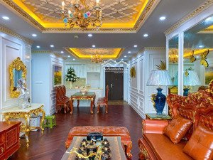 căn hộ đẳng cấp 4 ngủ, full nội thất, sẵn sổ, view hồ tây tại center point 110 cầu giấy