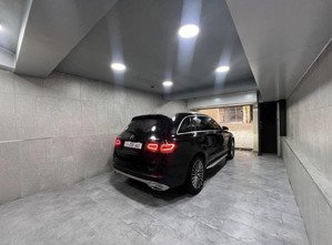 đã đến lúc thanh khoản. toà văn phòng 9 tầng có hầm, gara o to. giá mới sau giảm 33.9 tỷ