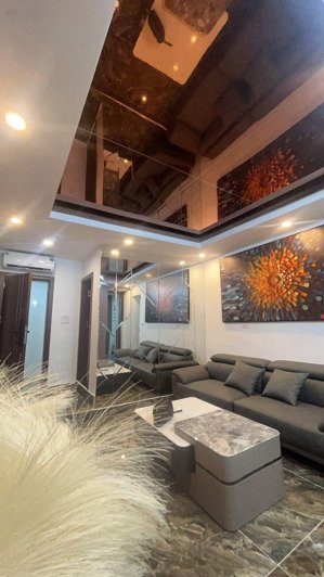 tập thể sổ to 61m2, sd 100m2 3ngủ 2wc, hai thoáng trước sau, nội thất cao cấp, ô tô đỗ cầu thang