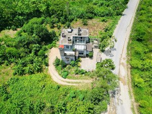 siêu phẩm nhà 2 tầng bám mặt đường trung tâm xã thanh sơn, cách ql32 vài trăm mét, gần mọi tiện ích