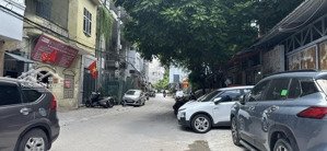 viên ngọc đường tây hồ-quảng an-thang máy -thiết kế sang trọng dành cho doanh nhân nươc ngoài.