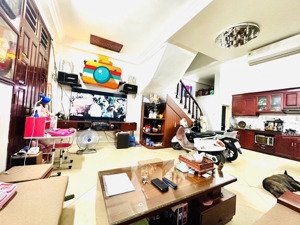 nguyễn văn cừ 38m2 nở hậu-chỉ 7.96 tỷ -5 ngủ-trung tâm phố cổ-lô góc-dân xây-gần mặt phố