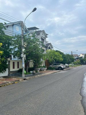 bán căn biệt thự view sông mặt tiền đường trần quỳnh - phường xuân an - tp phan thiết, đối diện cv