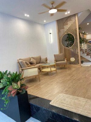 nhà đẹp 3 tầng, 4pn, 3wc hòa cường, phù hợp ở và kinh doanh