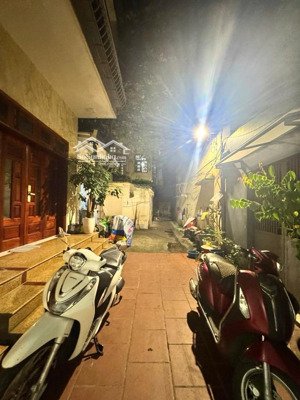 bán nhà riêng tại hoàng hoa thám, 10,95 tỷ, 42 m2, giá cực chất, uy tín, ba đình, hà nội