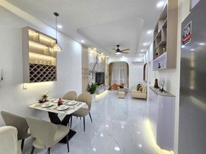 bán cc sky garden 1, 5,7 tỷ, 81m2, 3pn, 2wc, view đẹp tại tân phong, q7, hcm