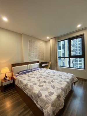 cho thuê căn hộ 2pn2wc, 87m2, full nội thất đẹp , c/c hà đô centrosa q.10 cũ giá tốt lh: 