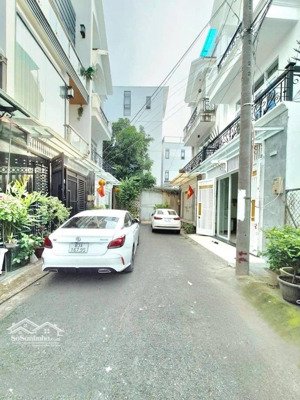 nhà đẹp 4 tầng/ hẻm xe hơi tránh- gần mt huỳnh tấn phát- sát kdc nam long phú thuận- 4 x 15 m- shr