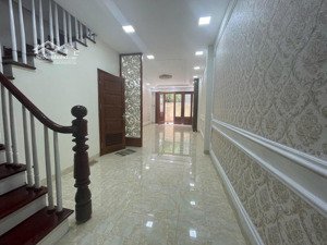 bán nhà võng thị - oto đỗ - sát hồ tây - hơn 15 tỷ