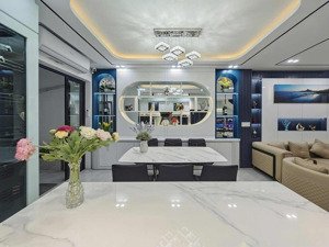 oto tránh, lô góc, nhà đẹp đường cổ linh, long biên 48m2 x 5t nhỉnh 10tỷ còn thương lượng